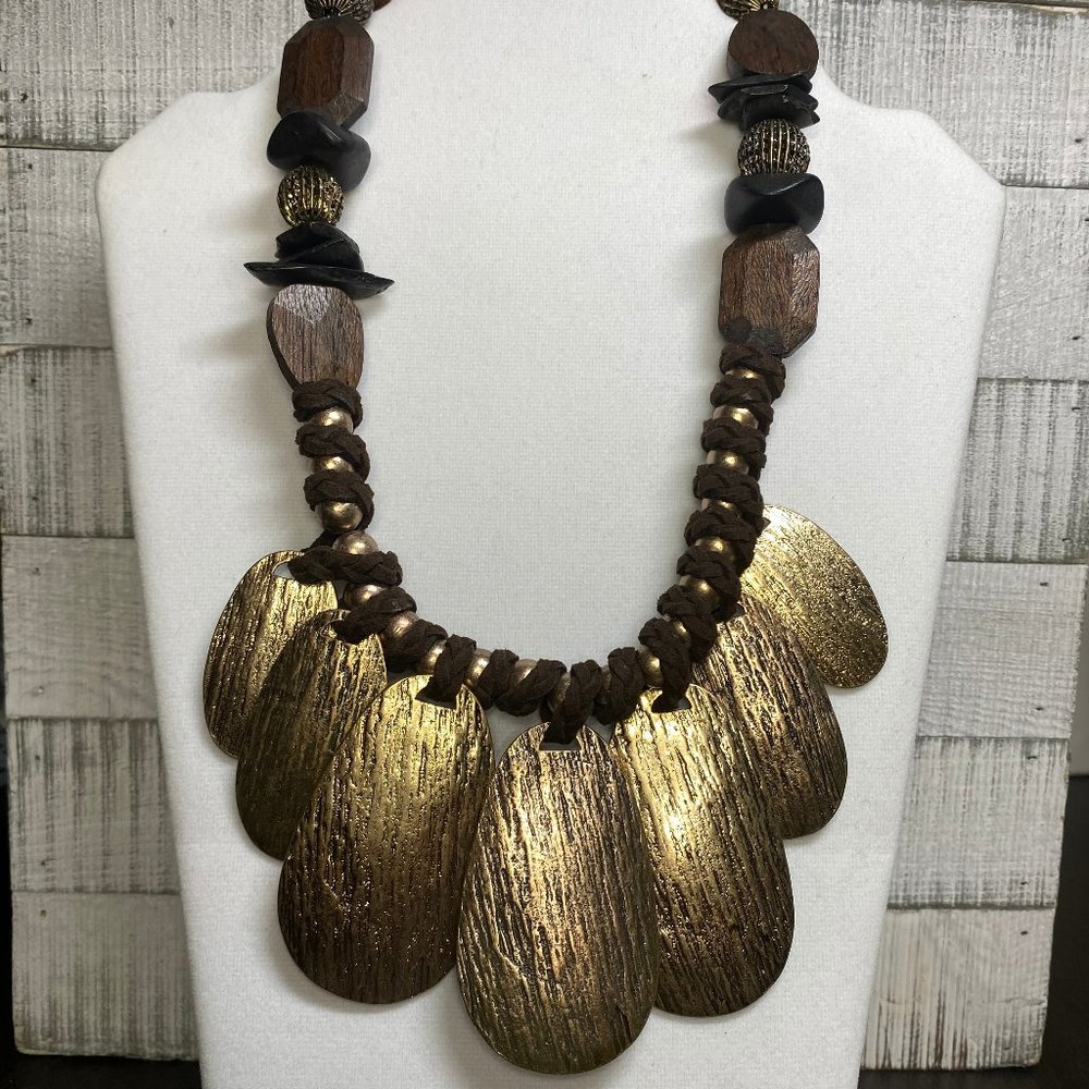 Gorgeous Chicos Necklace Metal and Wood detailing